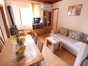 Authentic holiday House in quiet area, only 30m from beautiful pebble beach - Image 5