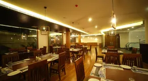 Woodies Bleisure Hotel - Image 3