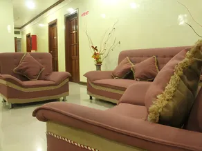 Obdulia's Business Inn - Image 4