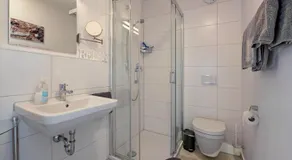 Maisonette Fewo Ostseeflair by Seeblick Ferien ORO, erste Wasserreihe, E-Säule - Image 3