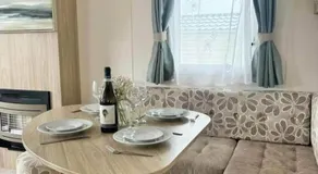 3 Bed-Sleeps 8-Pet Friendly-Parking-Sea View - Image 5