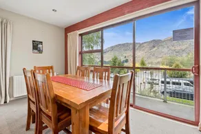 Shotover Lodge - Image 2