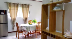 Dan Zoranz Self Catering Guest House - Image 5