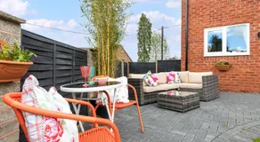 Luxuriously appointed 3 bedroom cottage off road parking for 3 vehicles dogs welcome by prior arrangement only 3 church cottages Alfrick close to Malvern and Worcester and Shelsley Walsh in a lovely village close to M5 Dogs welcome - Image 4
