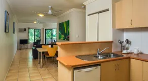 City Plaza Apartments - Image 4