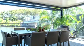 Waterfront Stay at Sunshine Villa - Image 3