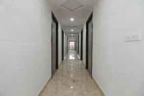 OYO 65596 Hotel Hira Ganga - Image 4