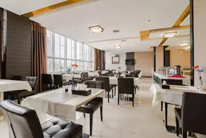 Junyi International Hotel - Image 2