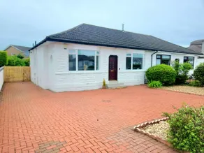 Charming 3-Bed Oasis-free parking - Image 5