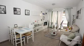 Apartamento dos habitaciones primera línea de playa - Image 3