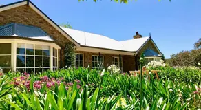 Seppeltsfield Vineyard Retreat - 3 Bedroom Holiday Home - Image 5
