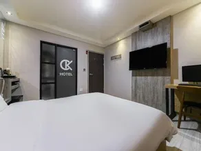 CK Hotel - Image 2
