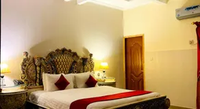 Infinity Hotel - Image 2