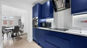 Central Modern Chique Apartment - Image 3