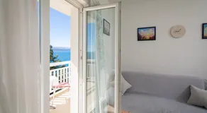 Aqua Vista Apartments - Image 3