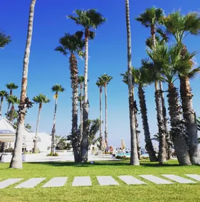 Ain Meriem Beach Hotel - Image 2