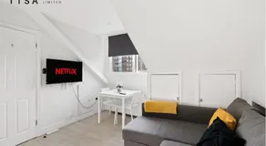 1-Bedroom Apartment near East Croydon Station - 2 - Image 5