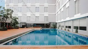 Ascent Premiere Hotel & Convention Pasuruan - Image 2