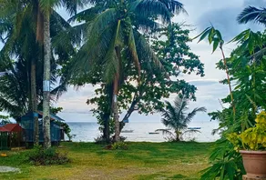 RedDoorz at St Anthony Beach Resort - Image 4