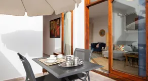 Manrique's Holidays - Image 4