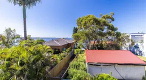 Coastal Paradise at Fore Dek 3, 17 Soldiers Point Road - water views, linen, Wi-Fi, Air Con - Image 3