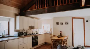 Pattys Barn Holiday Cottages, Cabins and Venue Hire - Image 4