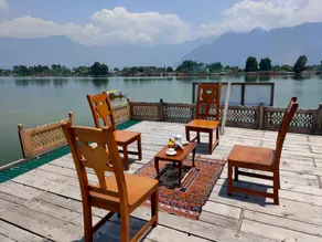Khilona luxury Heritage Houseboats - Image 4