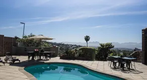 Hilltop Guesthouse - Image 2