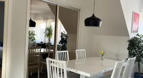 Rymlig och modern lägenhet i villa. Perfekt för familjer. Med parkering. - Image 4