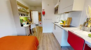 For Students Only - Accommodations at The Pad Egham - Image 4