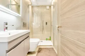 Safe Area | Central Location | Modern | Sleeps 8 - Image 2