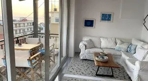 House with marina view - Image 2