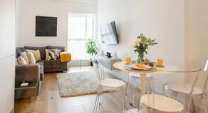 Superb 1-Bed Apartment in Hertfordshire - Image 2