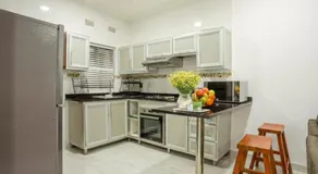 Pebble View Luxury Apartments - Image 2