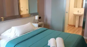 Aparthotel Montcada - Image 2