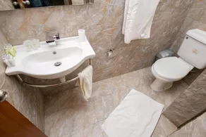 Kates Hotel & Residence - Image 2