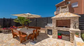 Apartment Maja with private pool - Image 5