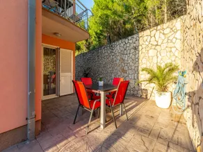 Appartement entièrement équipé avec barbecue et terrasse | Vue sur l'eau | Plage à proximité - Image 2