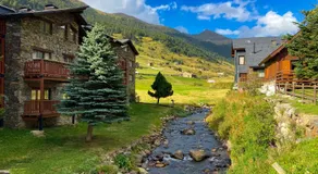 Modern Blue Studio En Valle De Incles - Parking Gratis l by BonesVacances - Image 3