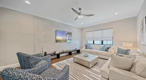 Cityscape Retreat - Image 2