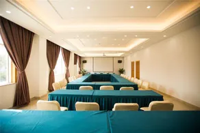 Jinding Hotel Mile - Image 4