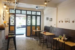 Feel Good Bangkok Hostel - Image 4