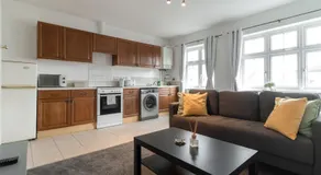 111a High street - Image 2