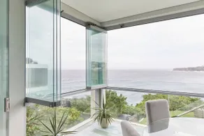 Tamarama Oceanfront Apartment - Best View in Sydney - Image 4