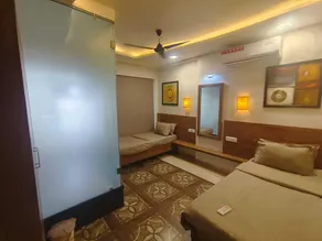 Hotel O DH - Image 4