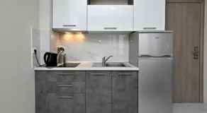 Sinodinos Deluxe Apartments - Image 5