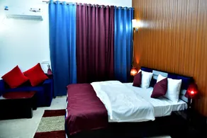Nook Inn & Suites - MG ROAD METRO - Image 4
