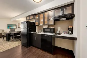 Candlewood Suites Calgary Airport North - Image 4