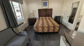 Airport Motel - Inglewood - Image 2