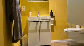 Spacious apartment in Charleroi 100 m² with parking 5 ppl - Image 5